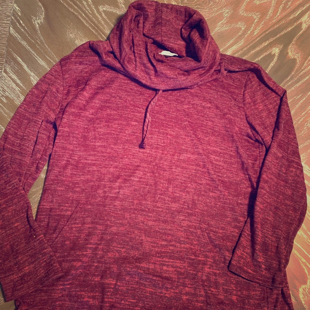 Maroon pullover with front pocket